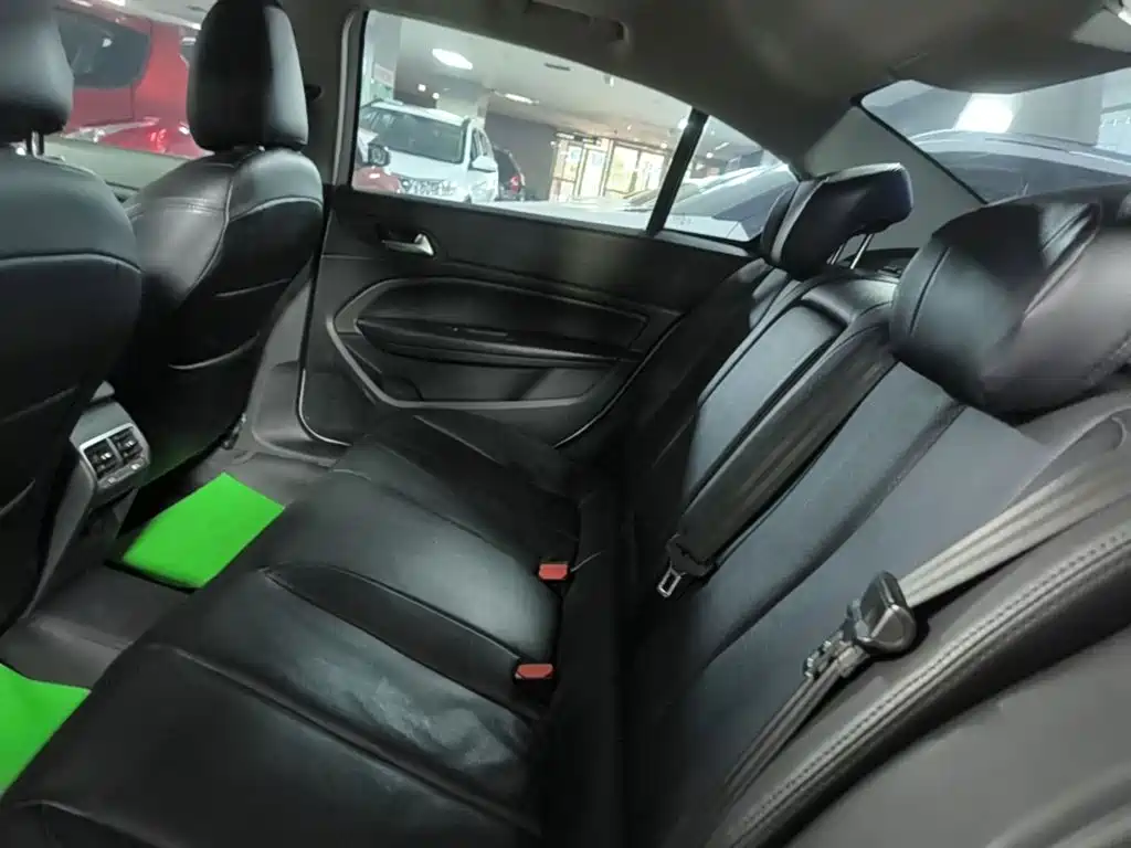 Peugeot 408 — миниатюра 17