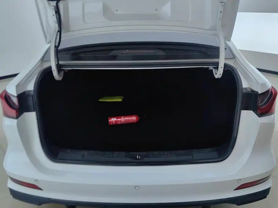 Roewe i5 — миниатюра 4