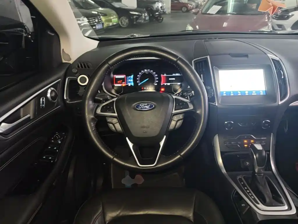 Ford Edge — миниатюра 11