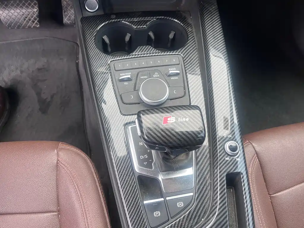 Audi A4L — миниатюра 10