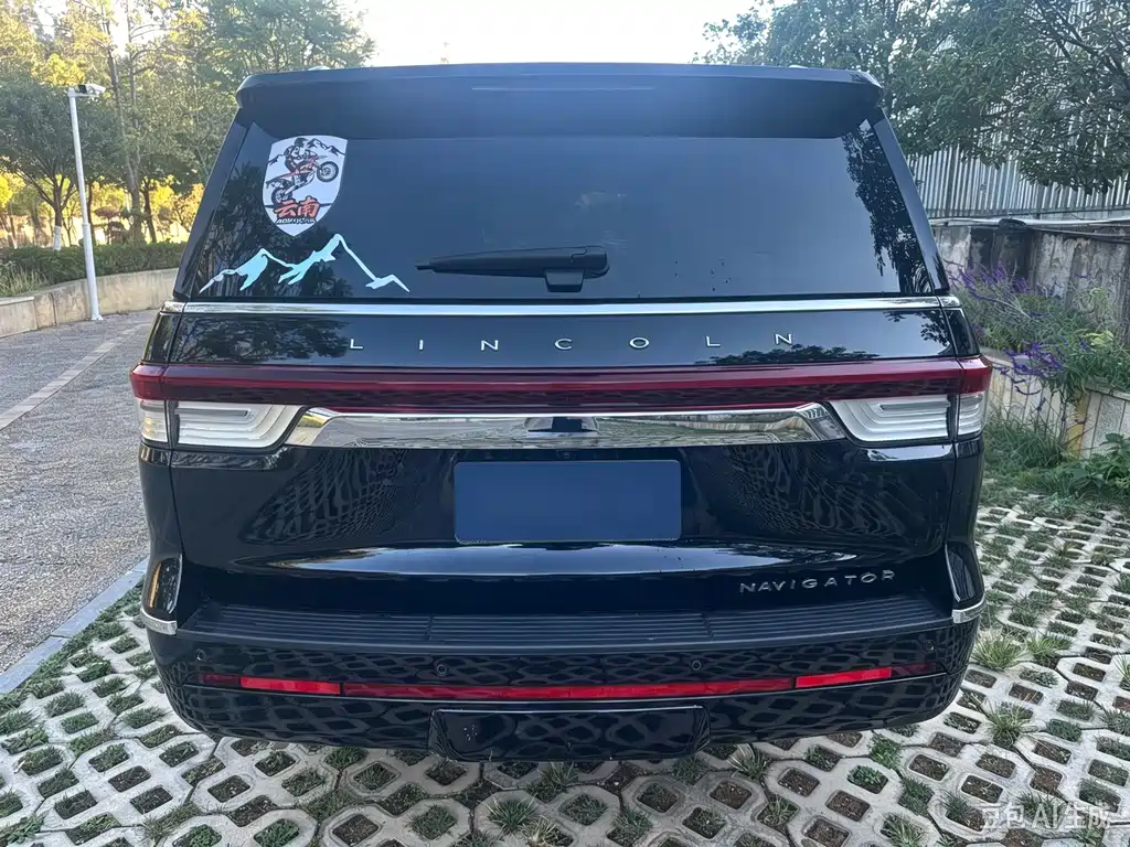 Lincoln Navigator — миниатюра 5