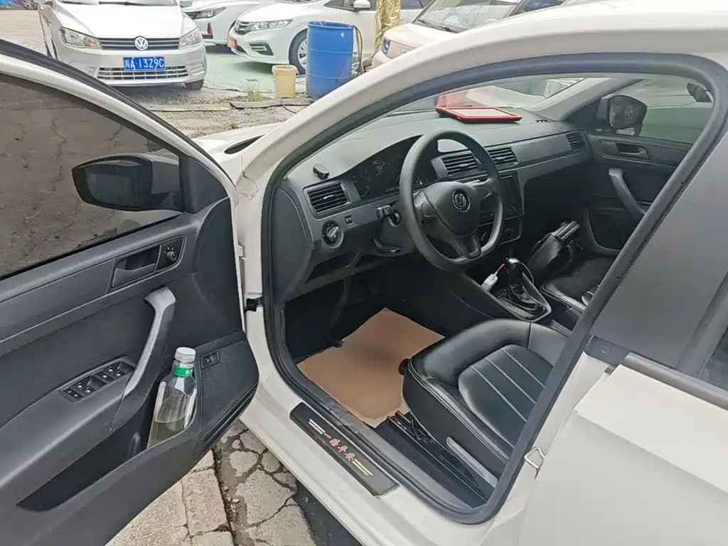 Volkswagen Santana — миниатюра 16