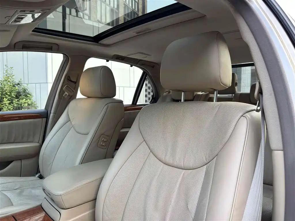 Lexus LS — миниатюра 14