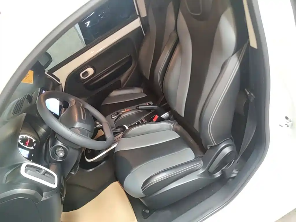 Roewe Clever — миниатюра 15