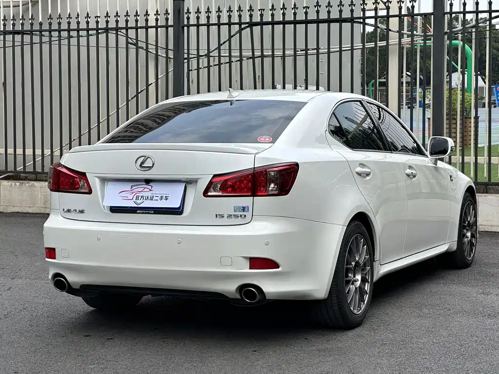 Lexus IS — миниатюра 4