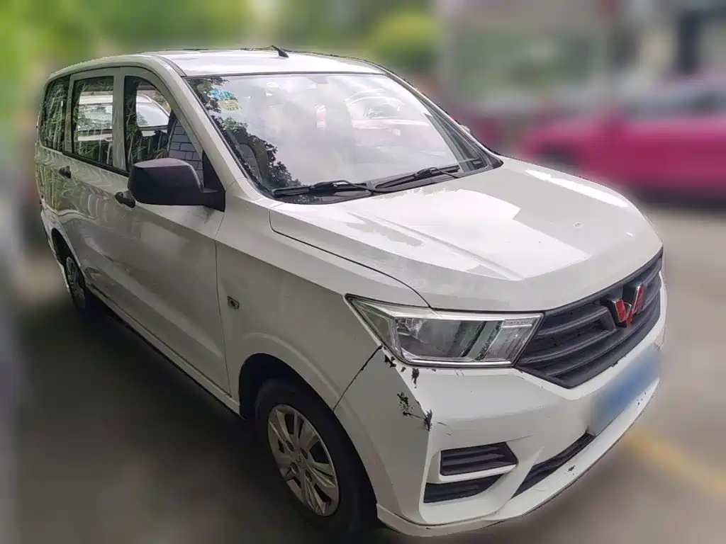 Wuling Hongguang — миниатюра 6