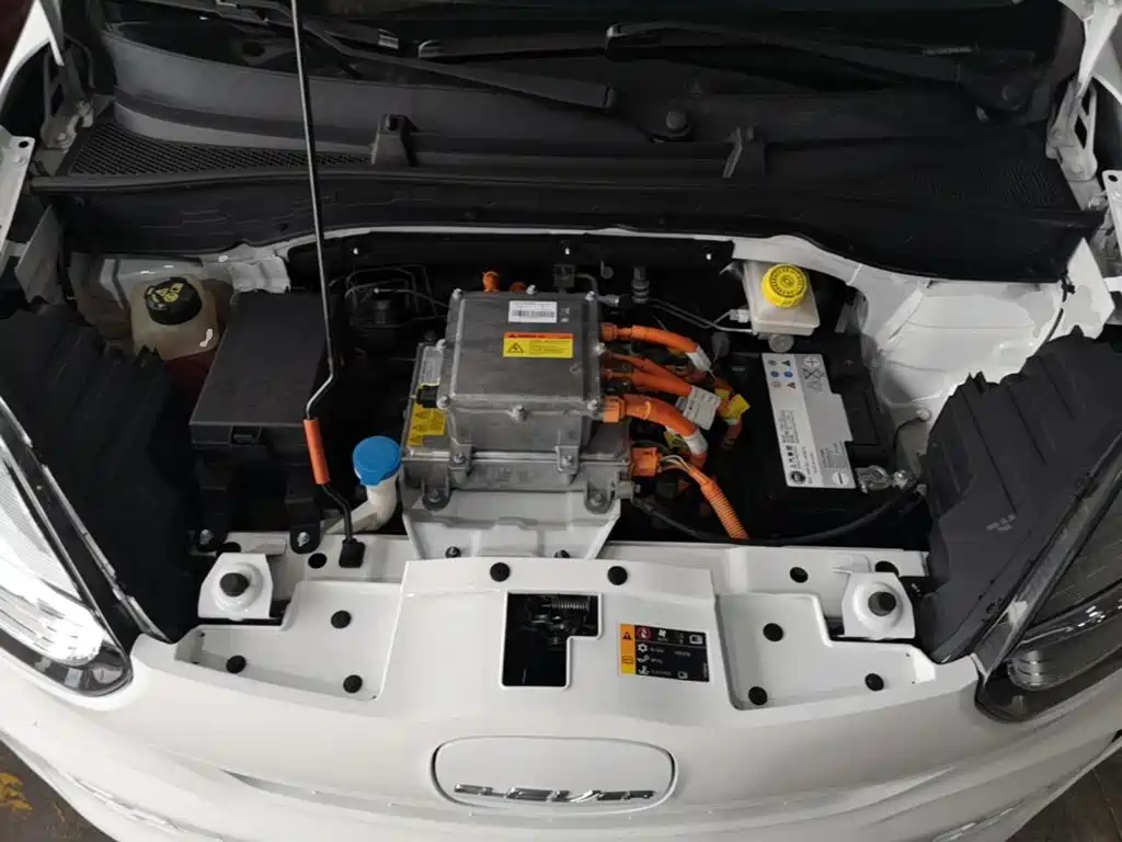 Roewe Clever — миниатюра 20