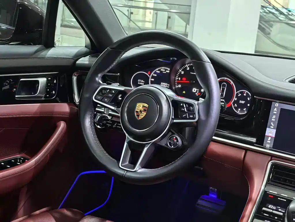 Porsche Panamera — миниатюра 7
