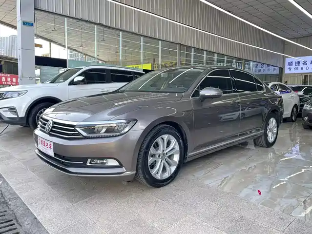 VOLKSWAGEN MAGOTAN 2018