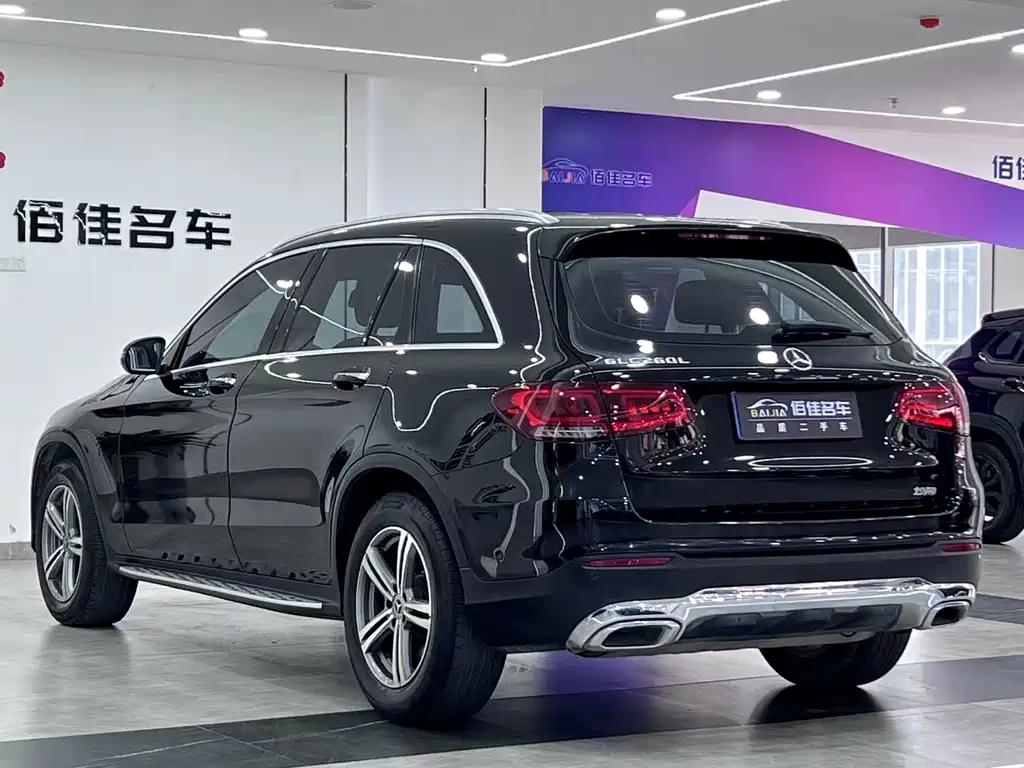 MERCEDES-BENZ GLC