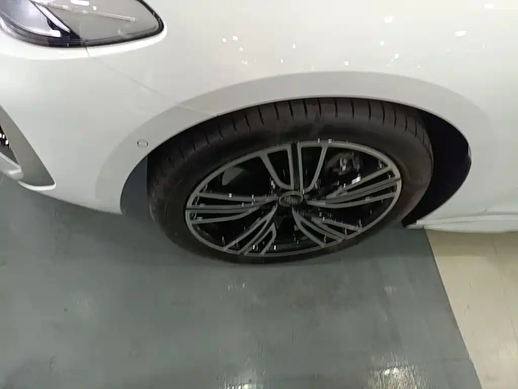 Audi A5L — миниатюра 23