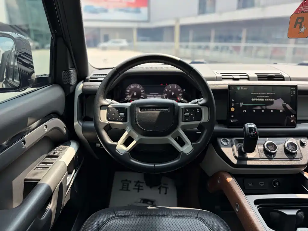 Land Rover Defender — миниатюра 13