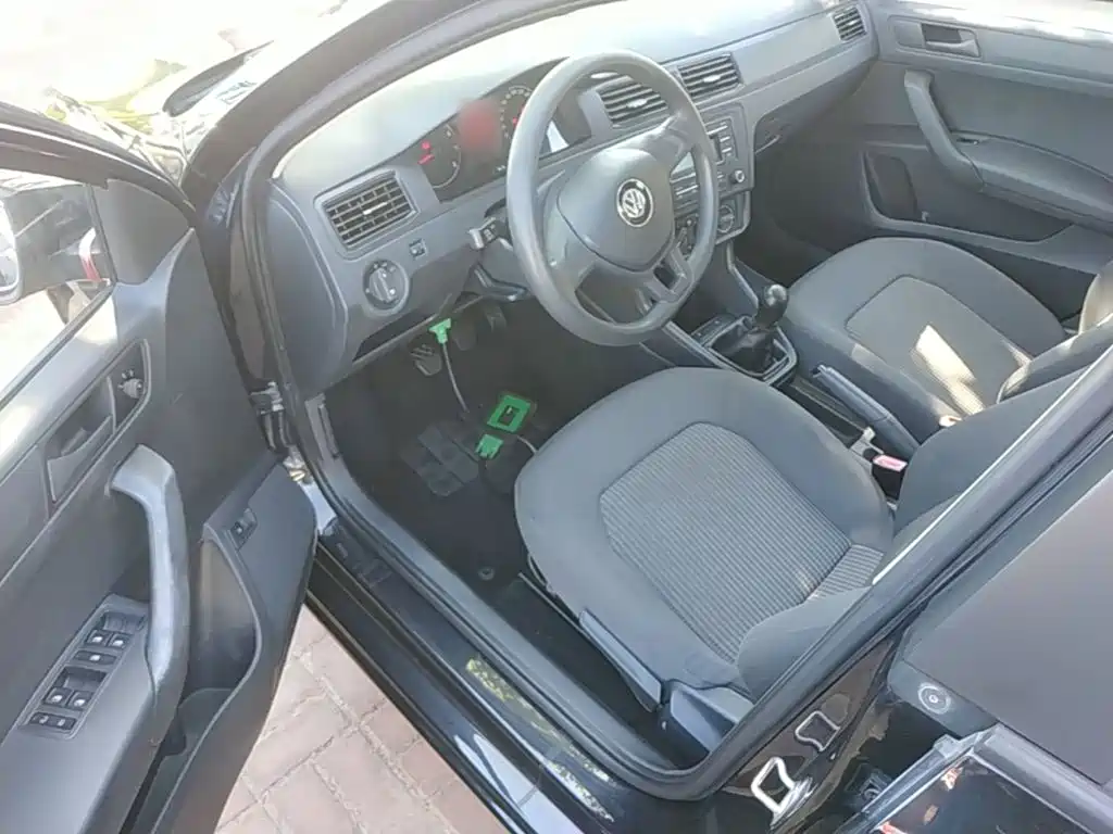 Volkswagen Santana — миниатюра 16