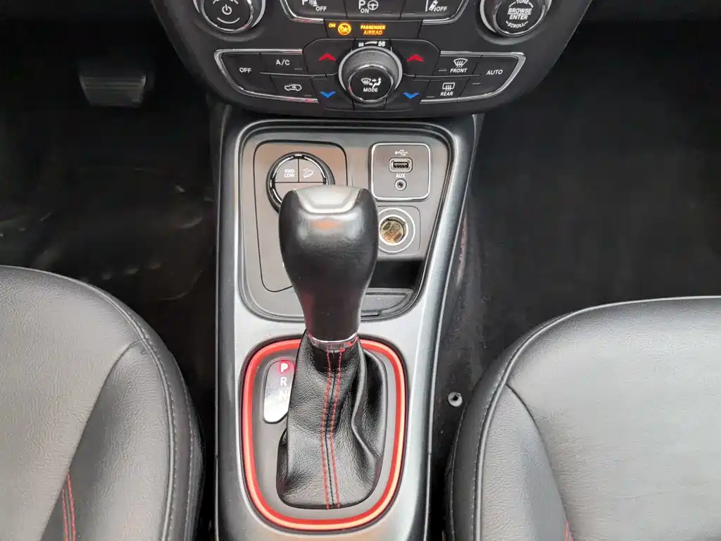 Jeep Compass — миниатюра 13