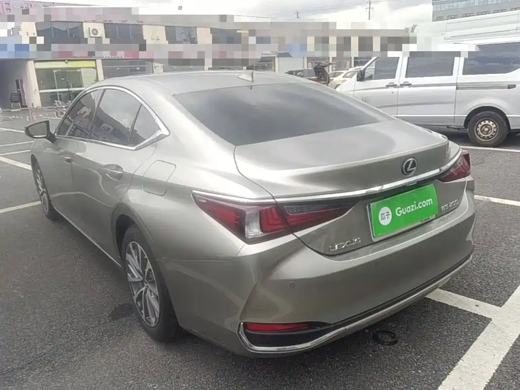 Lexus ES — миниатюра 22