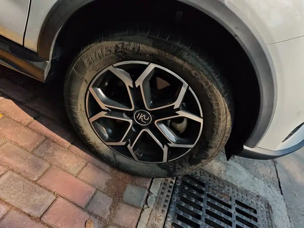 BYD Yuan Pro — миниатюра 26