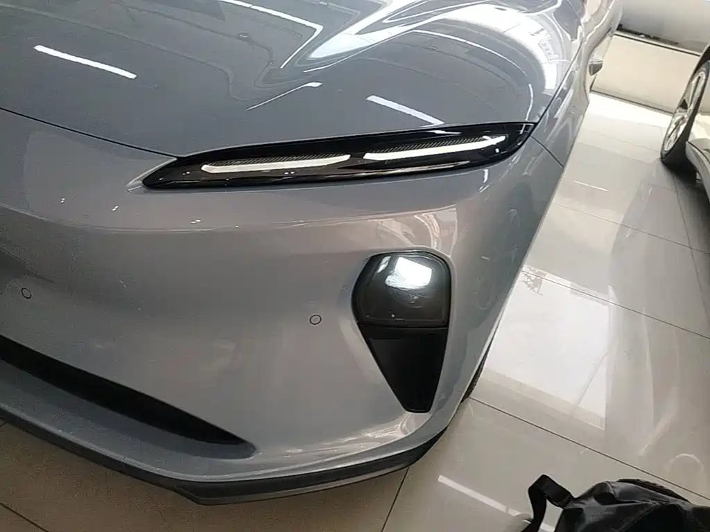 NIO ET5T — миниатюра 24