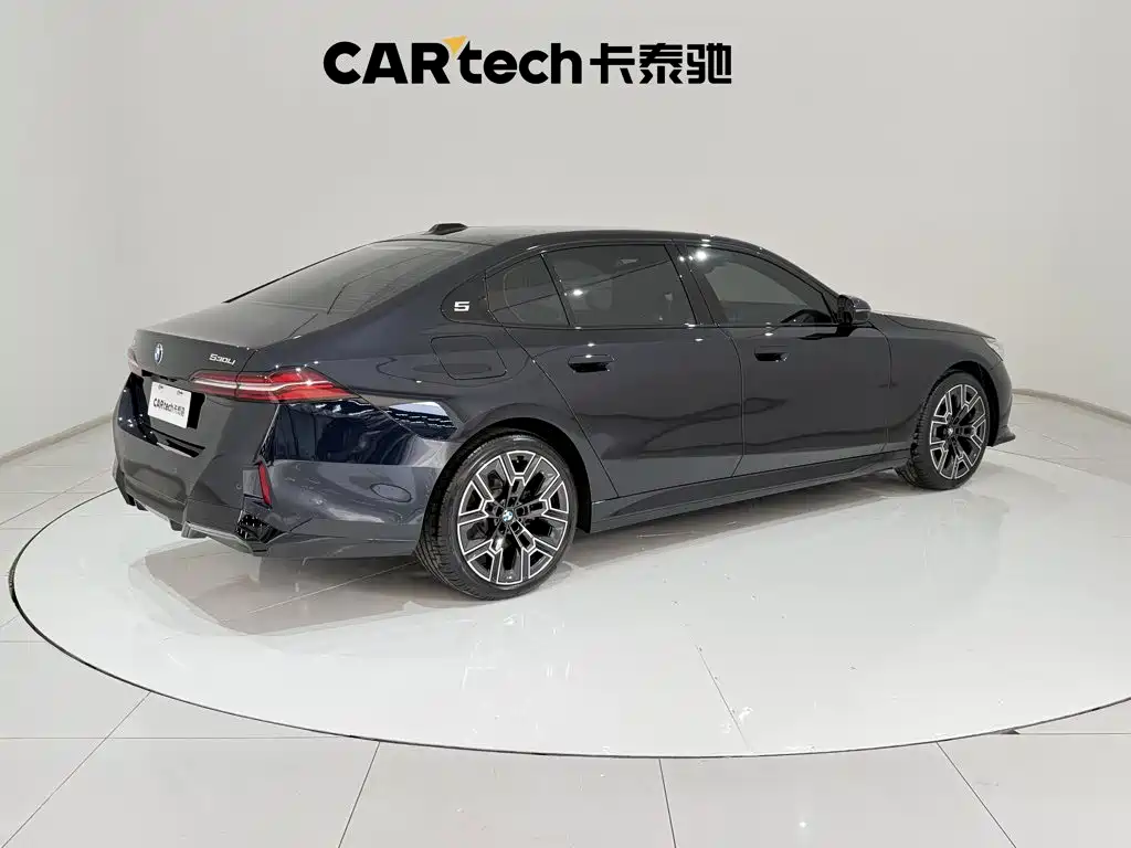 BMW 5 Series — миниатюра 5