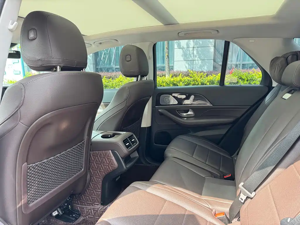 Mercedes-Benz GLE (Import) — миниатюра 9