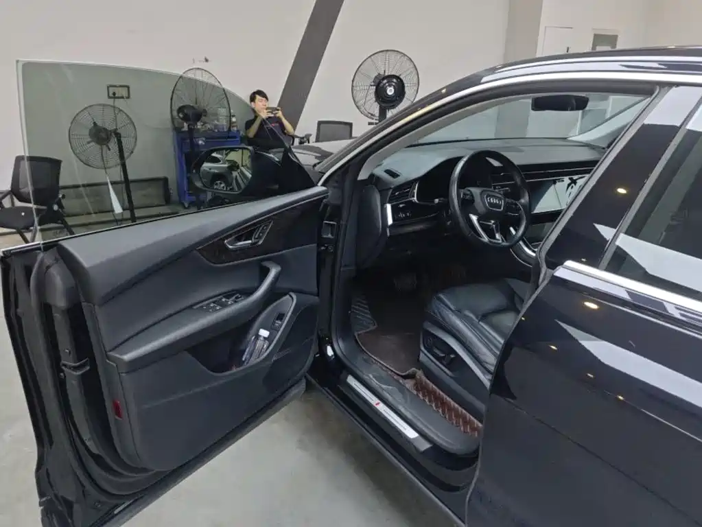 Audi Q8 — миниатюра 8