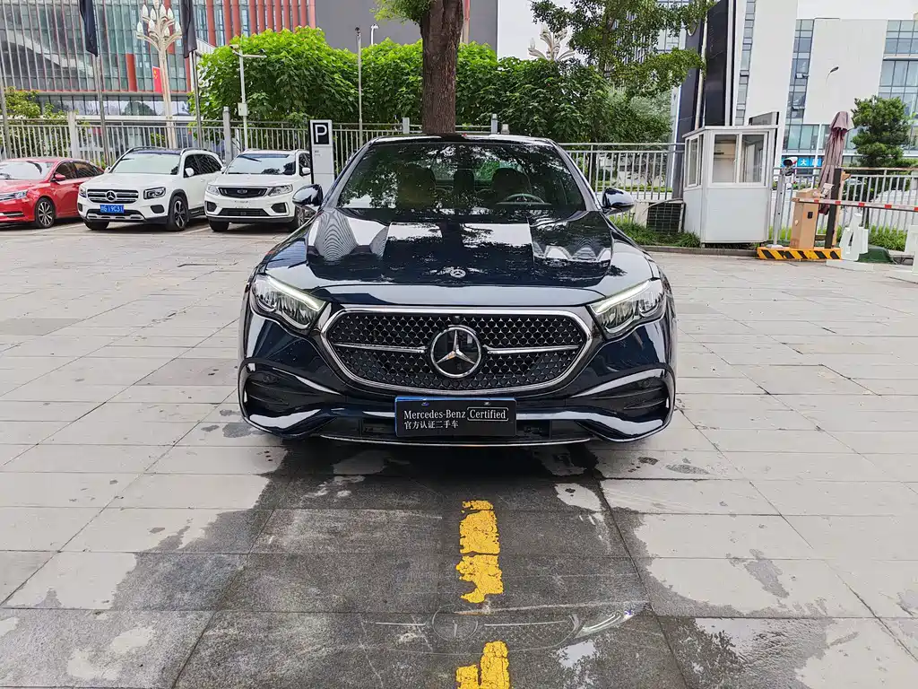 Mercedes-Benz E-Class — миниатюра 2