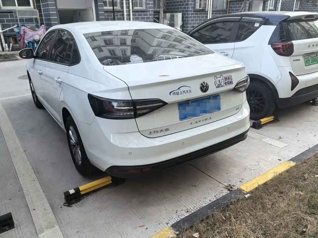 Volkswagen Lavida — миниатюра 6