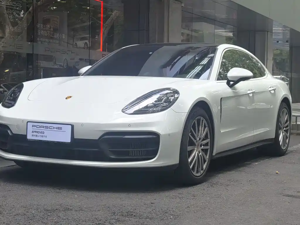 Porsche Panamera 2021