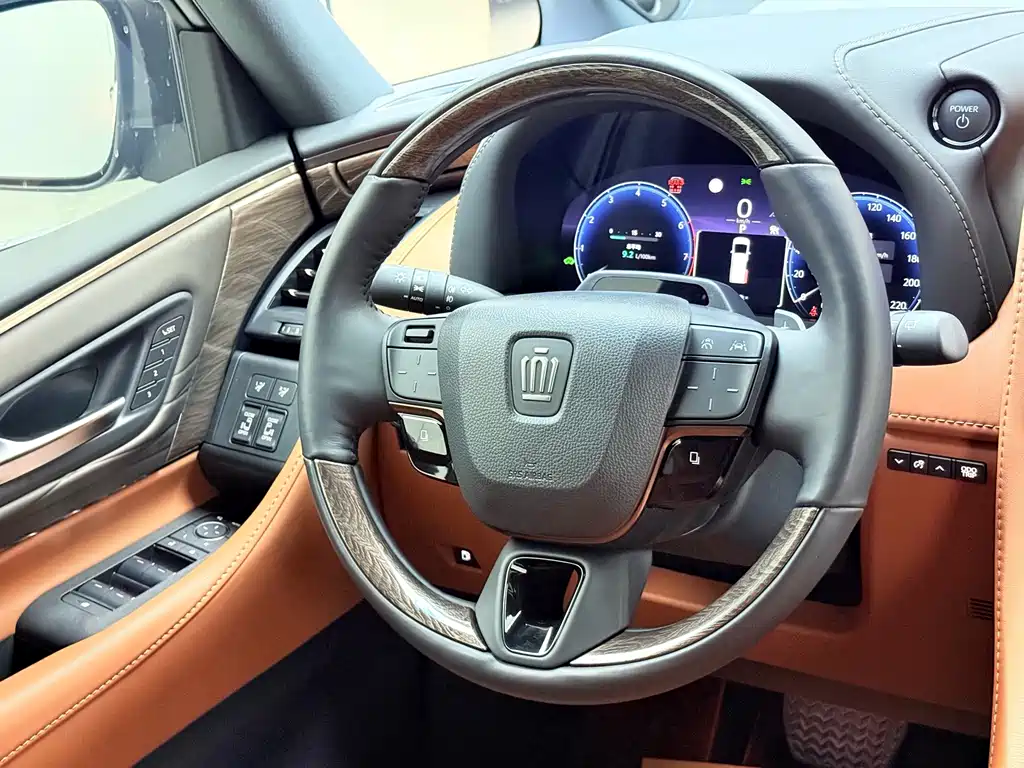 Toyota Vellfire — миниатюра 7