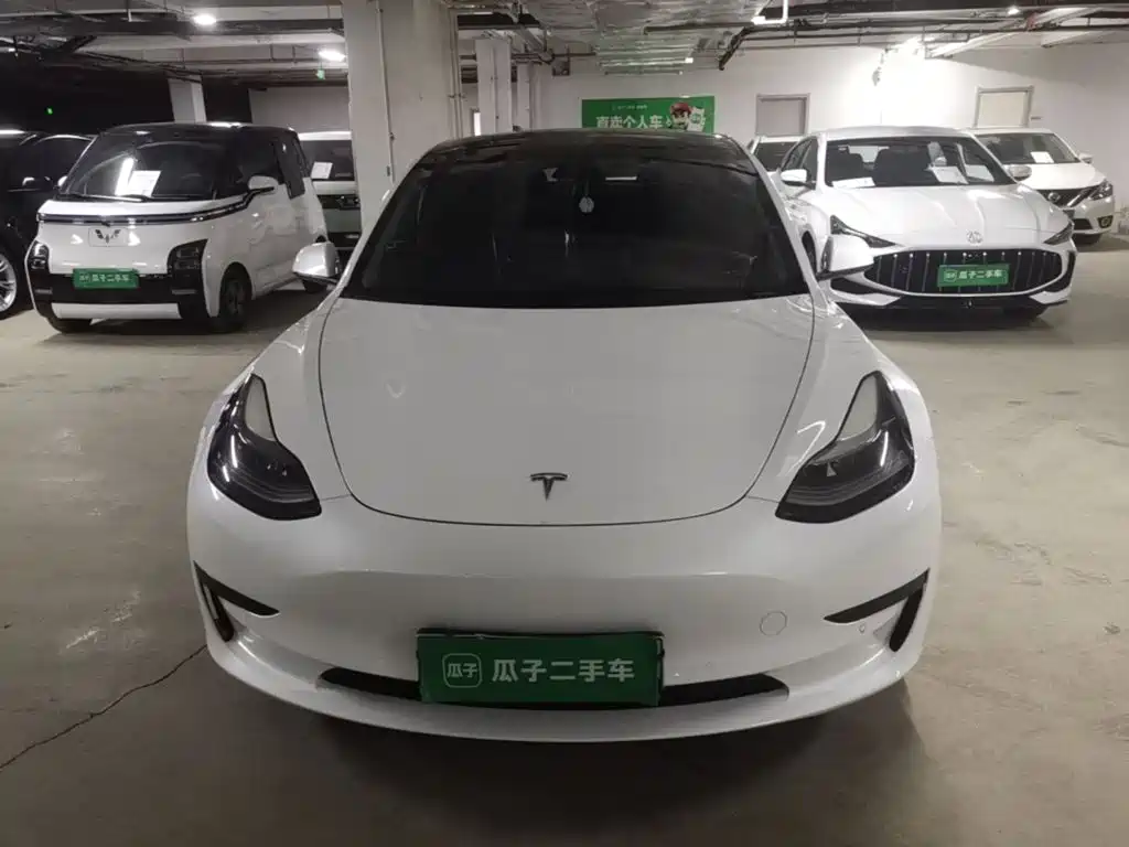 Tesla Model 3 — миниатюра 2