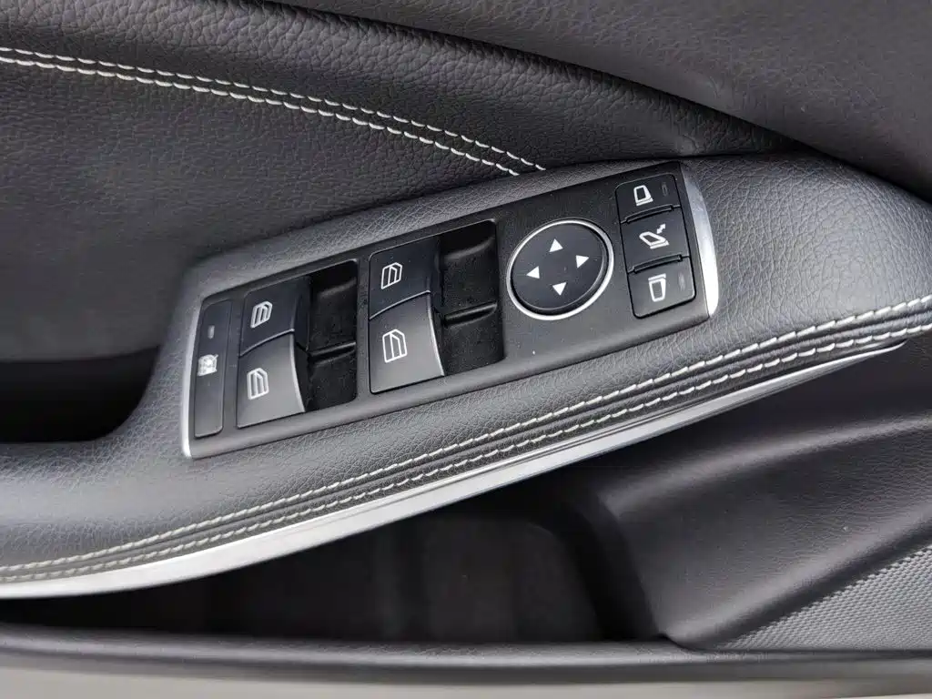 Mercedes-Benz GLA — миниатюра 9