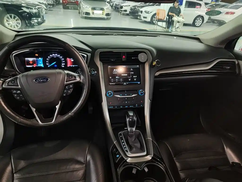 Ford Mondeo — миниатюра 13