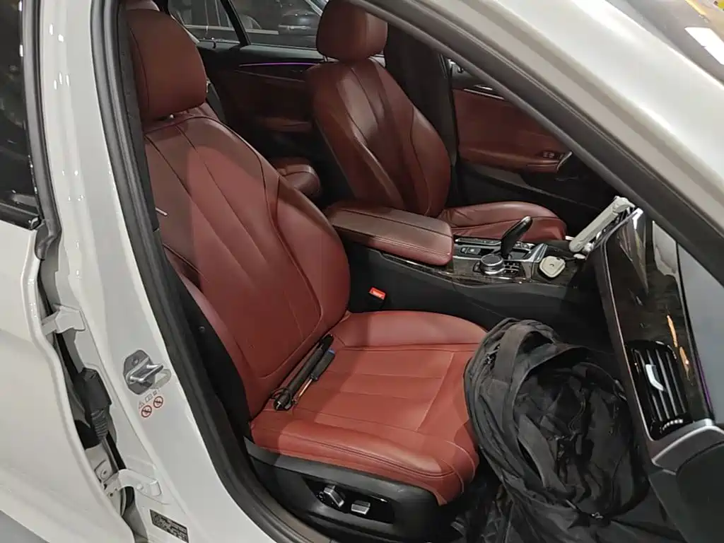 BMW 5 Series — миниатюра 25