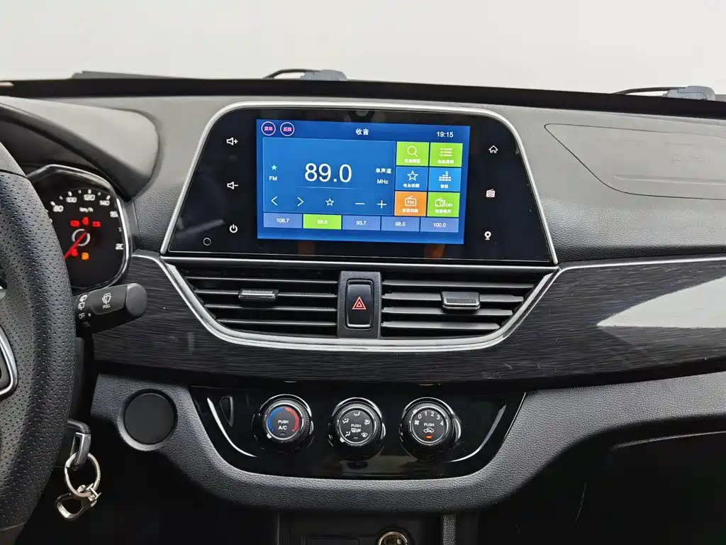 Baojun 310 — миниатюра 12