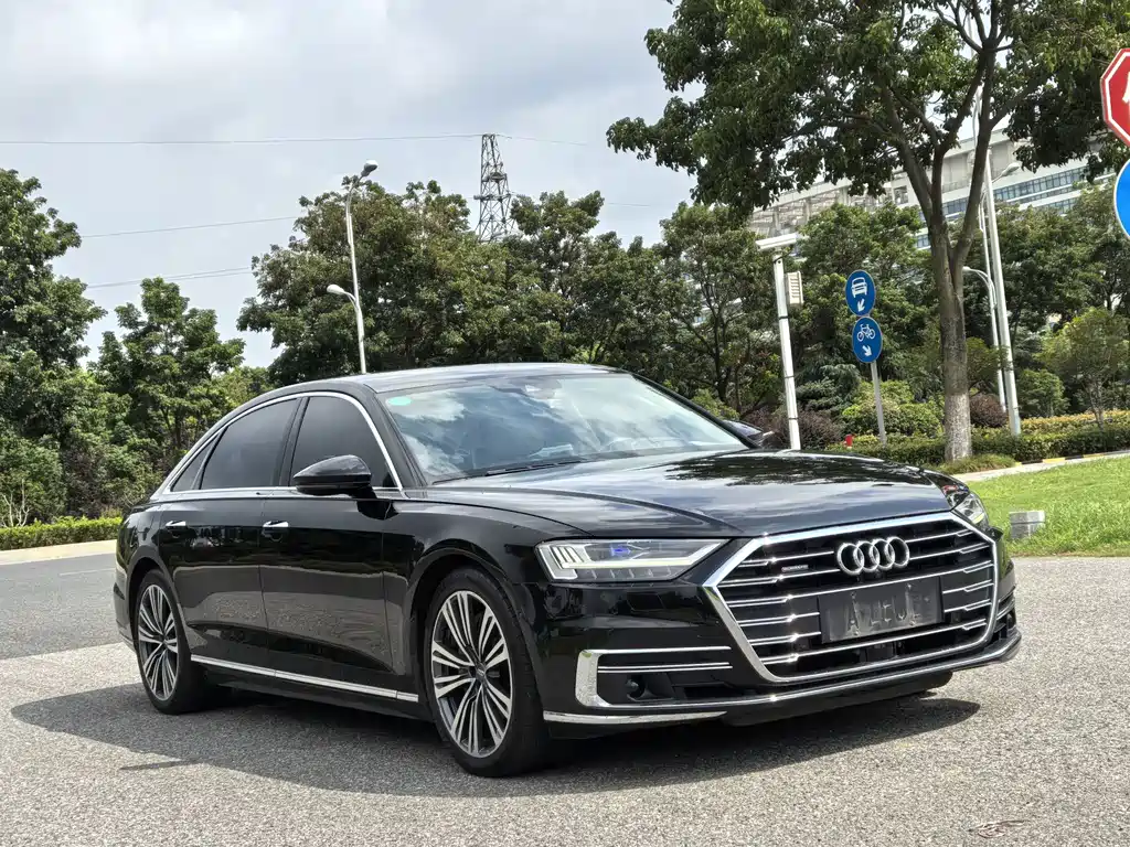 Audi A8 — миниатюра 3