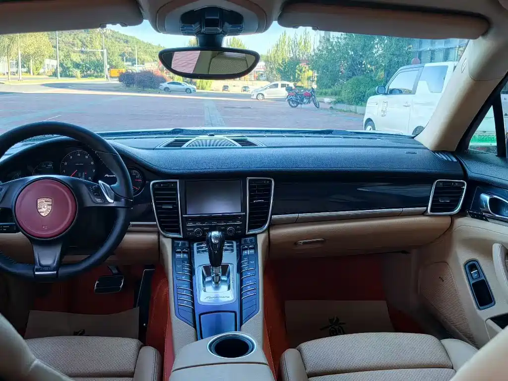 Porsche Panamera — миниатюра 6