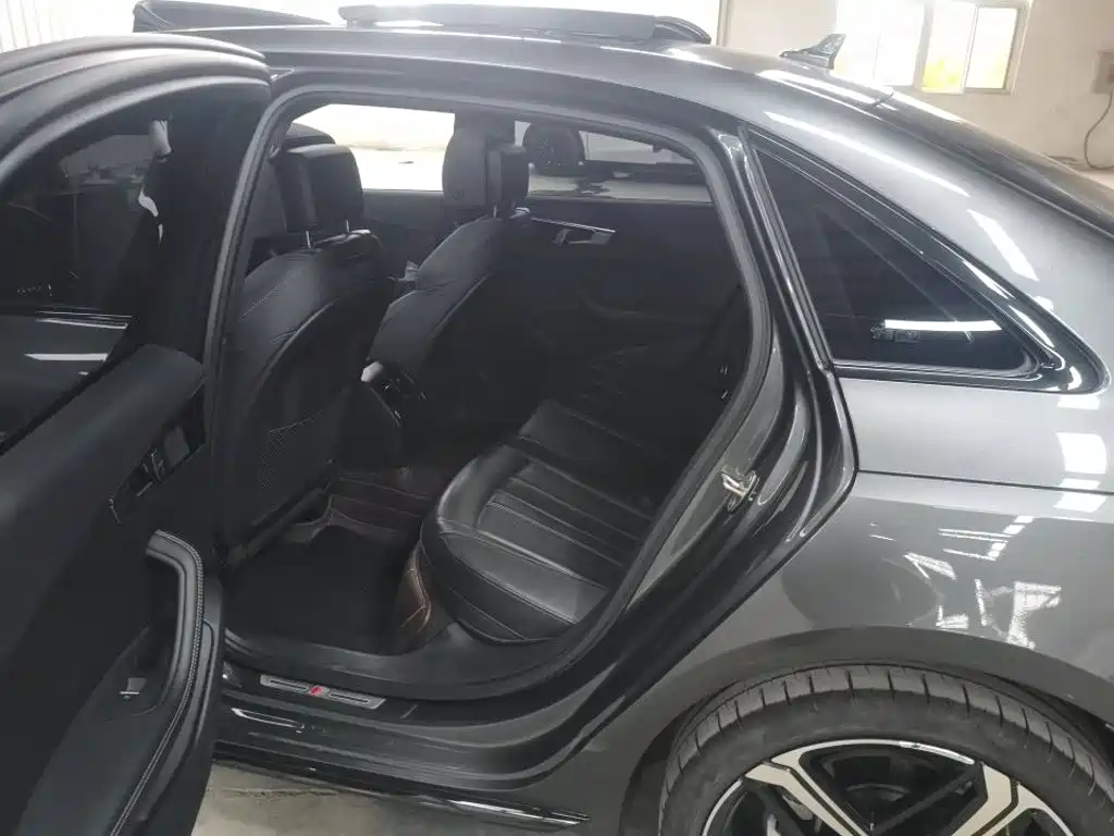 Audi A4L — миниатюра 6