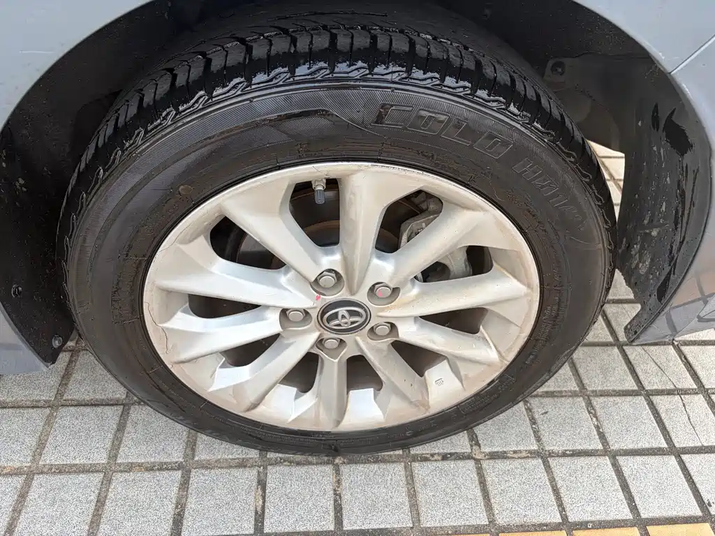 Toyota Corolla — миниатюра 8
