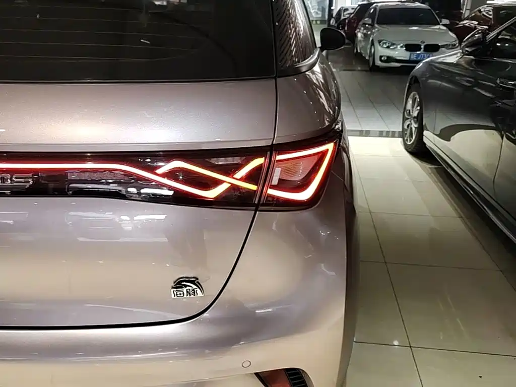 BYD Dolphin — миниатюра 8