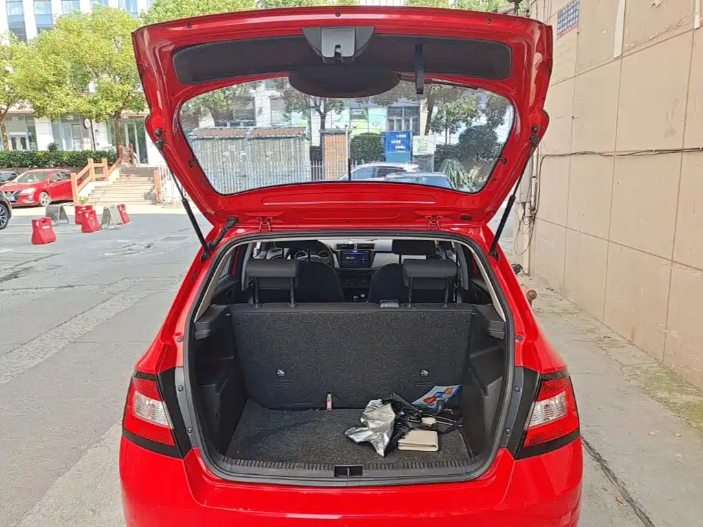 Skoda Fabia — миниатюра 19