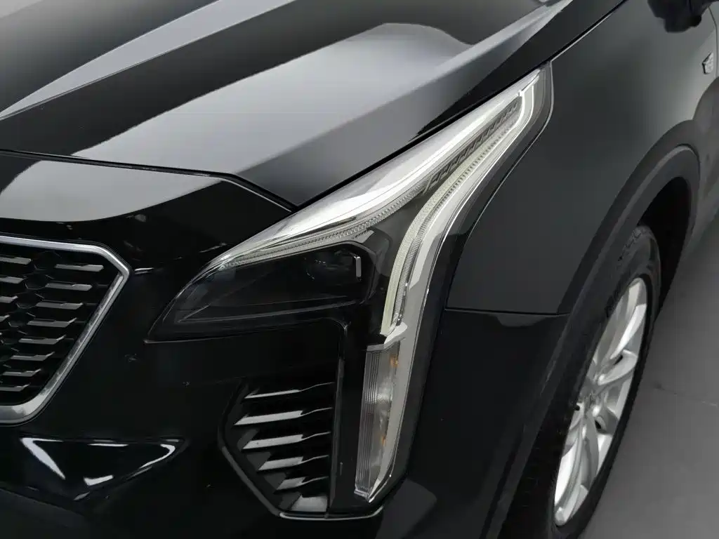 Cadillac XT4 — миниатюра 7