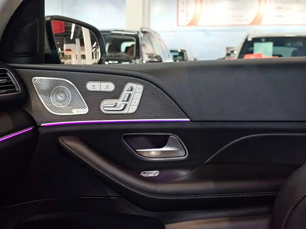 Mercedes-Benz GLE (Import) — миниатюра 8