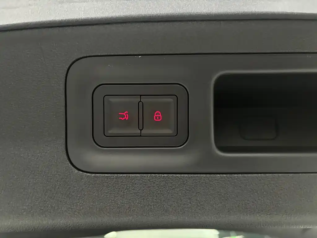 BYD L DM-i — миниатюра 14