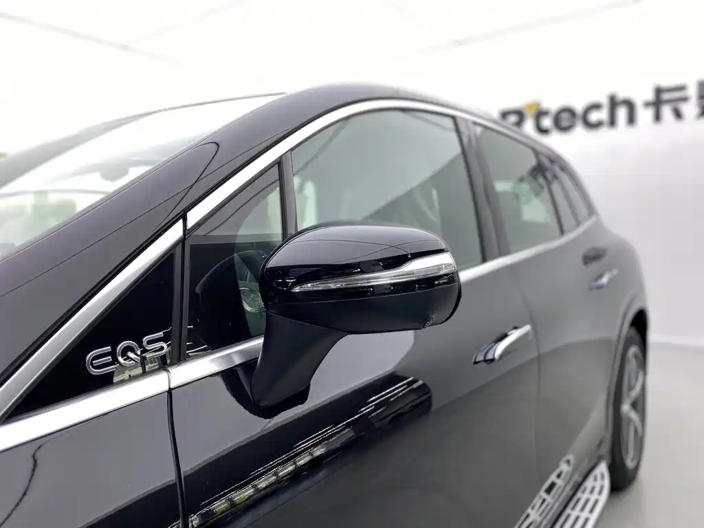 Mercedes-Benz EQS SUV — миниатюра 12