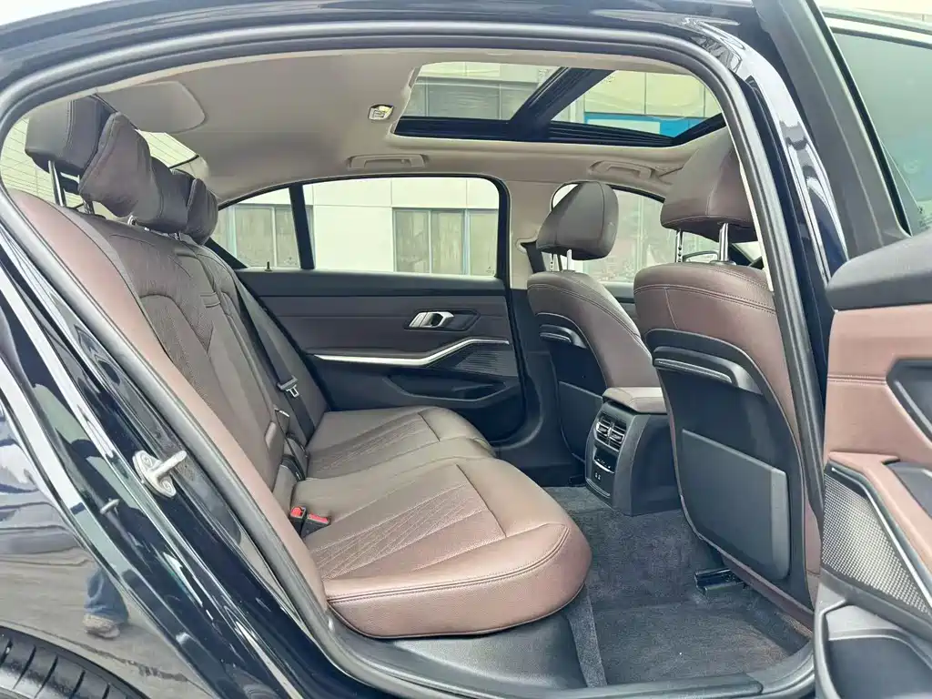 BMW 3 Series — миниатюра 7