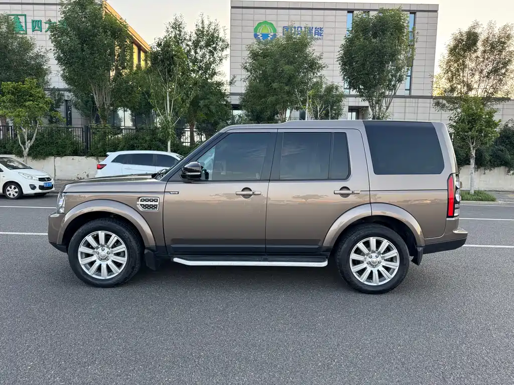 Land Rover Discovery 2015 3.0 SC V6 HSE