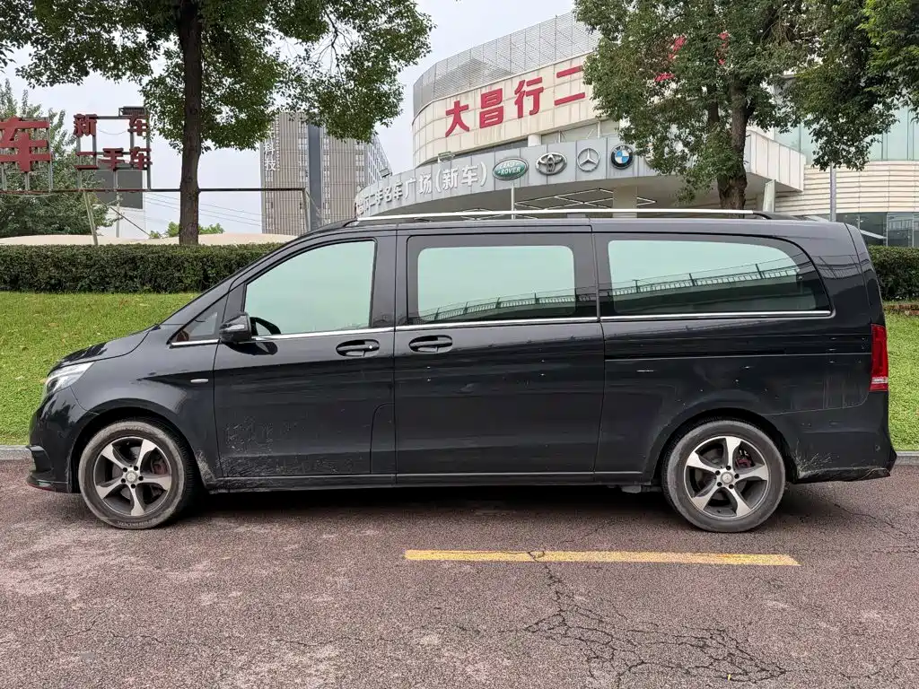 Mercedes-Benz V-Class (Import) — миниатюра 3