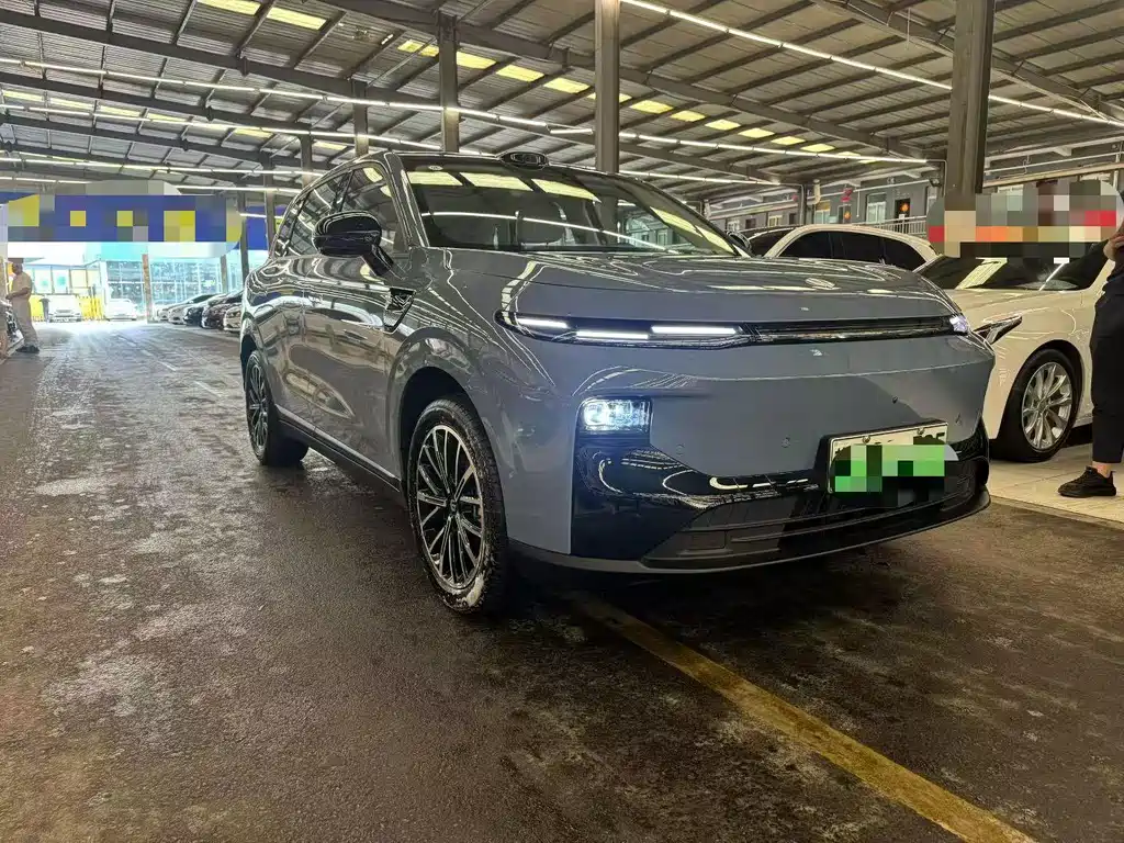 Leapmotor Leapmotor B10 — миниатюра 3