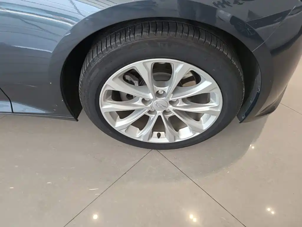 Cadillac CT5 — миниатюра 12