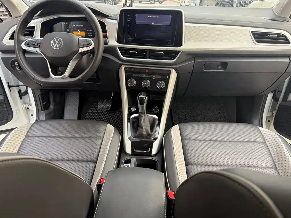 Volkswagen T-Roc — миниатюра 5