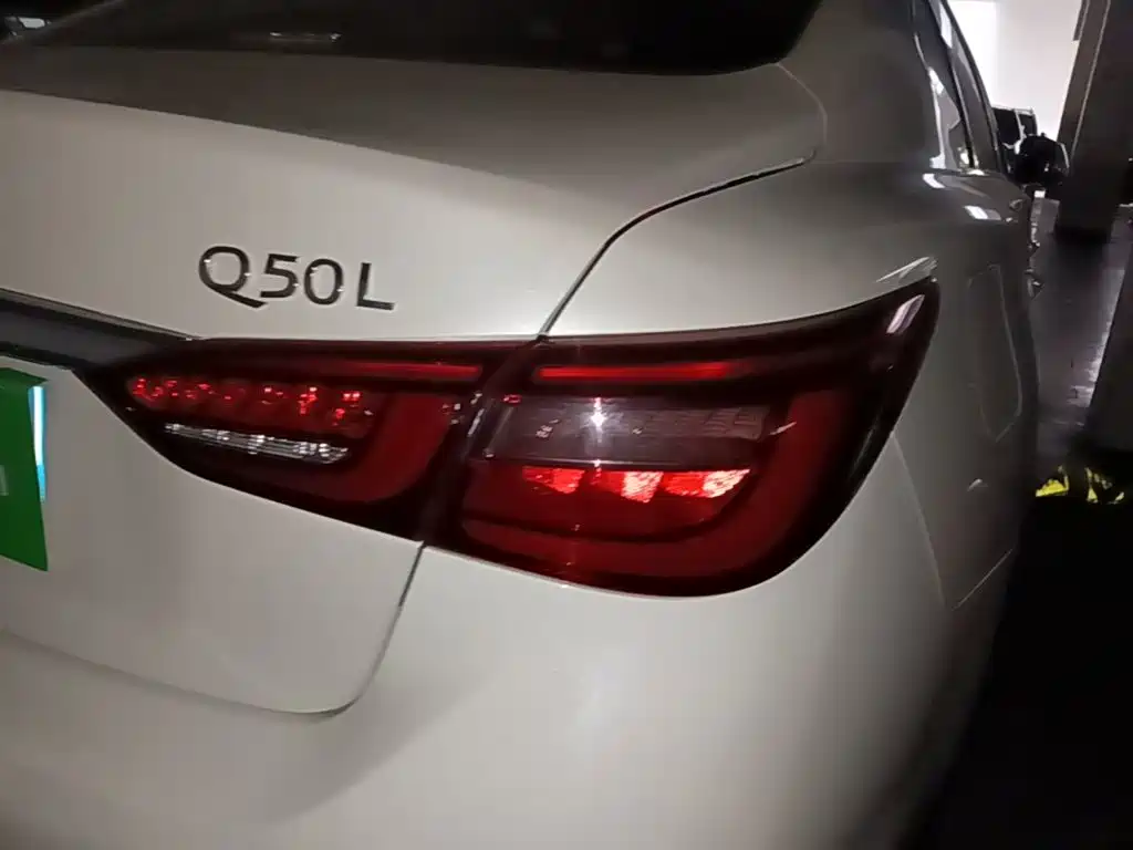 Infiniti Q50L — миниатюра 8